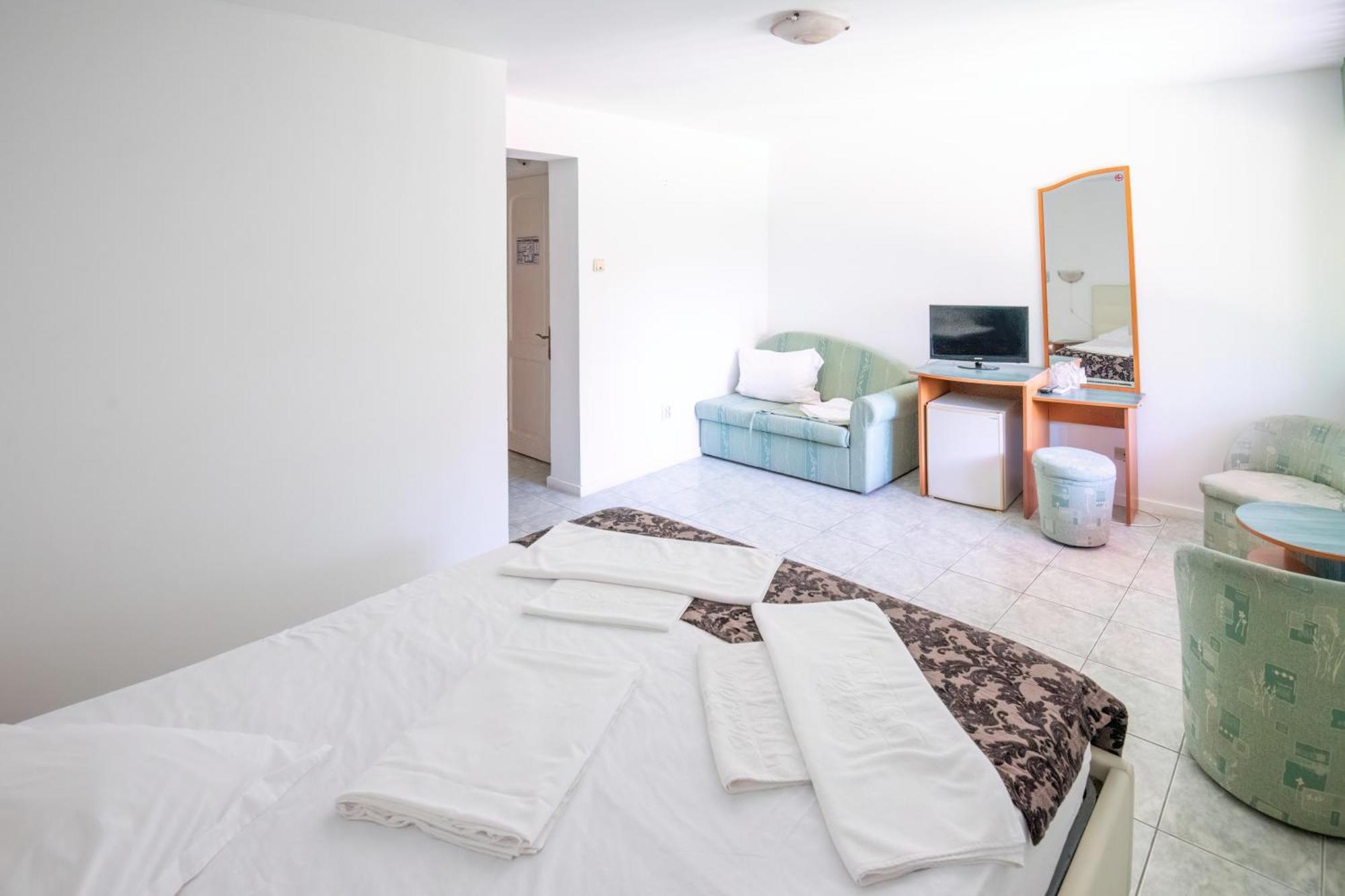 Complex Tismana 3* All Inclusive جوبيتر المظهر الخارجي الصورة
